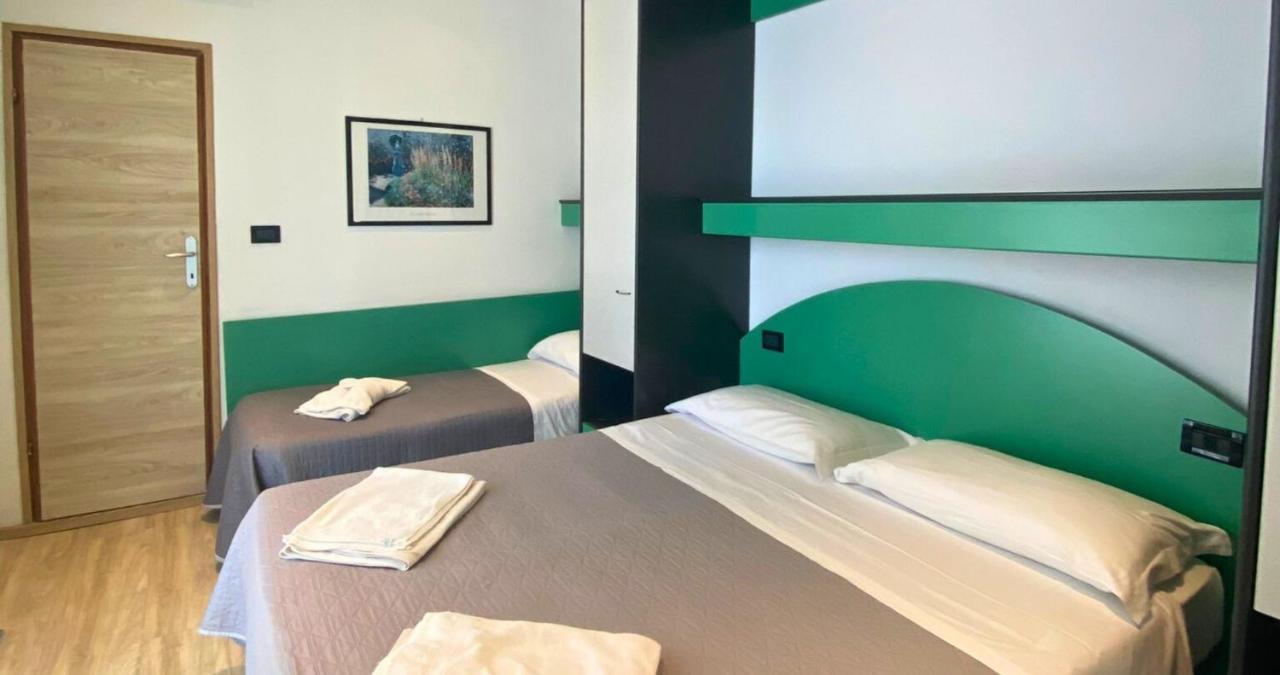 Hotel Tre Stelle Rimini Exterior foto